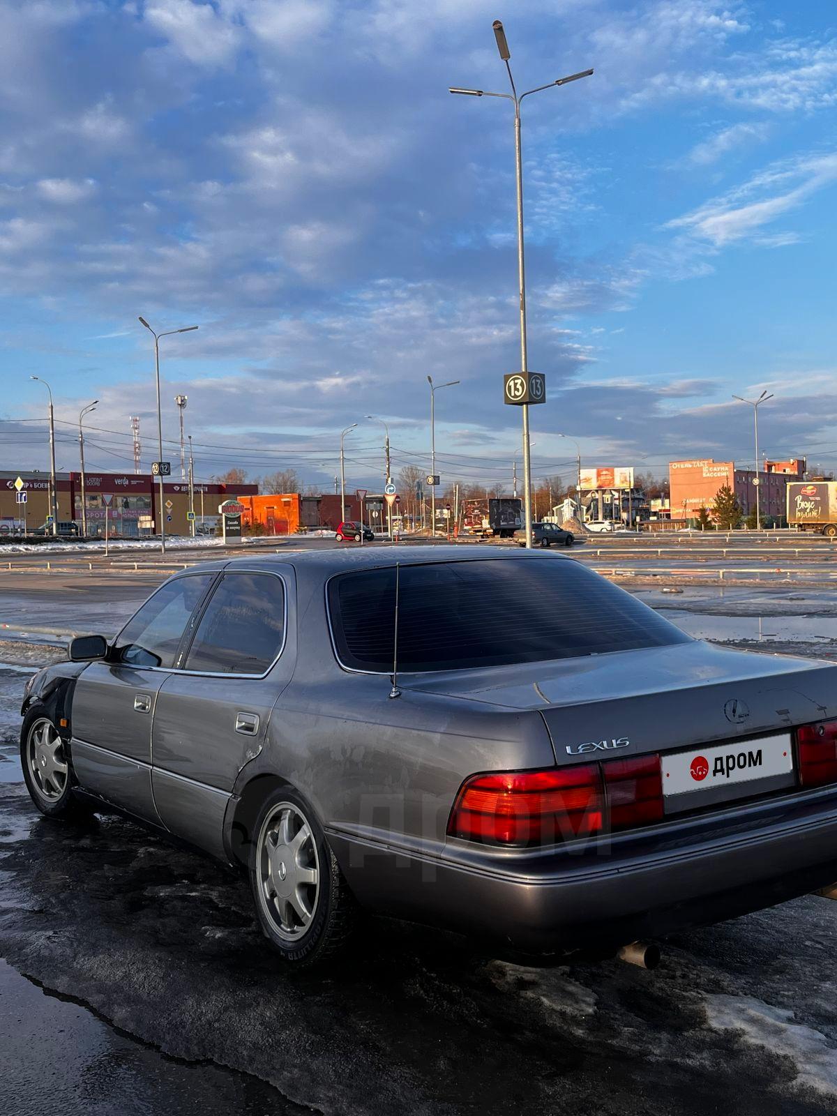 голые ls модели Лексус ЛС 400 1994 года в Москве, Lexus Ls 400 1994, битый или не на ходу,  АКПП, руль левый, 4.0 AT, 4 л.